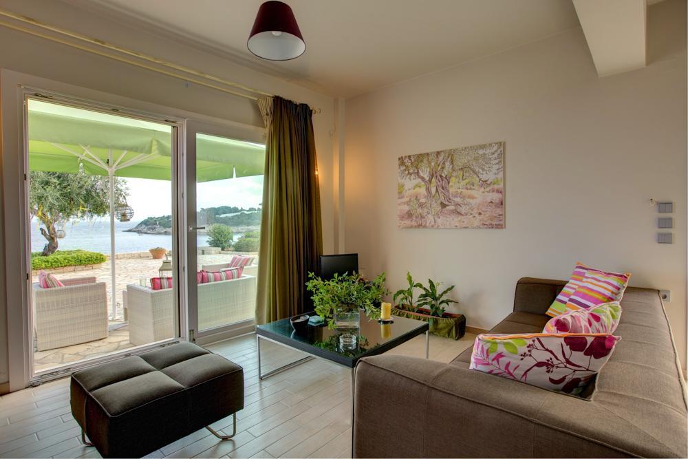 Villa Terra Del Nonno With Sea Views & Pool Гайос Стая снимка