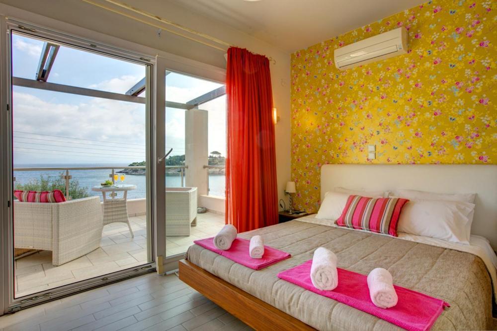Villa Terra Del Nonno With Sea Views & Pool Гайос Екстериор снимка