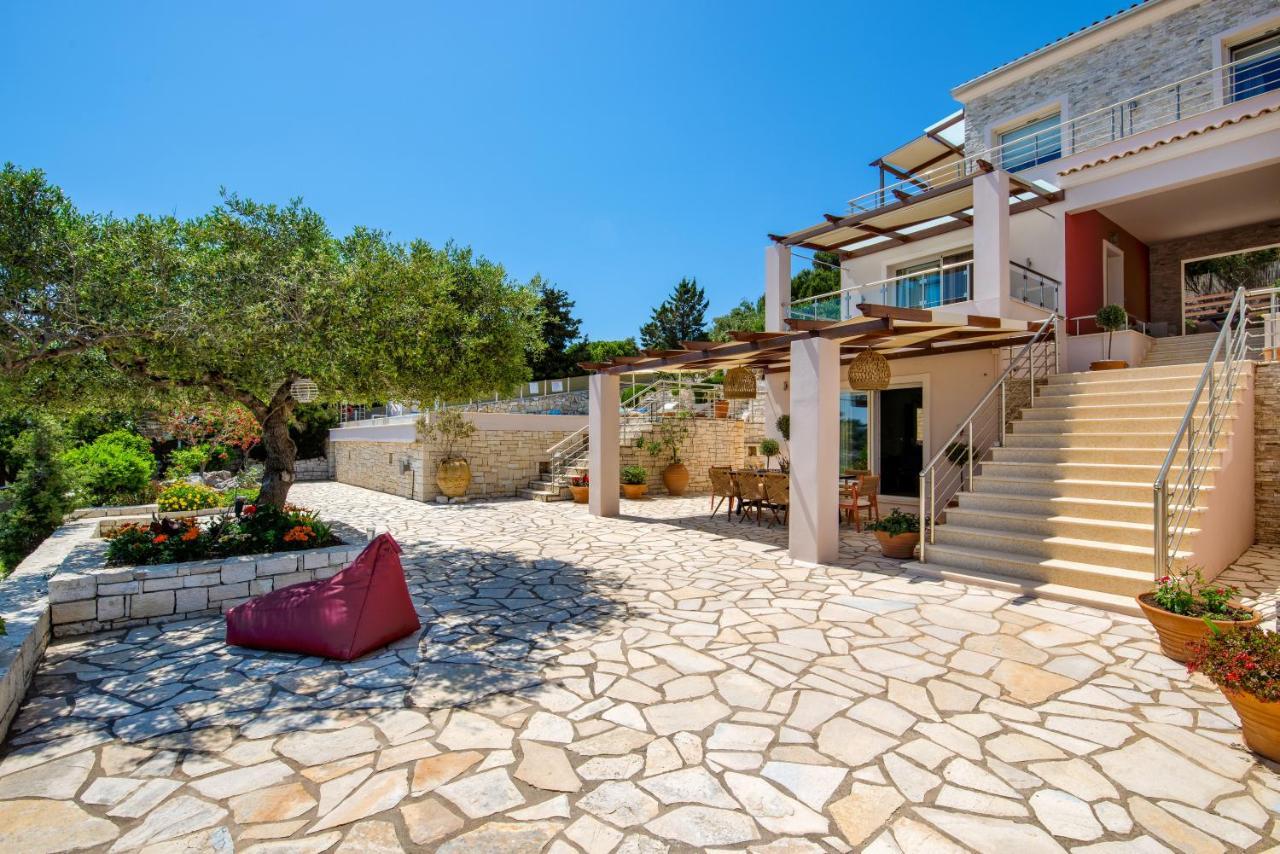 Villa Terra Del Nonno With Sea Views & Pool Гайос Екстериор снимка