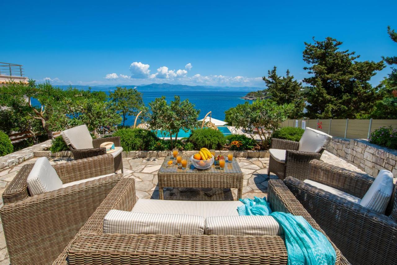 Villa Terra Del Nonno With Sea Views & Pool Гайос Екстериор снимка