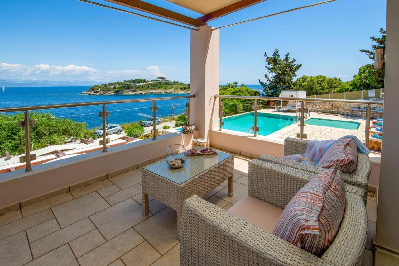 Villa Terra Del Nonno With Sea Views & Pool Гайос Екстериор снимка