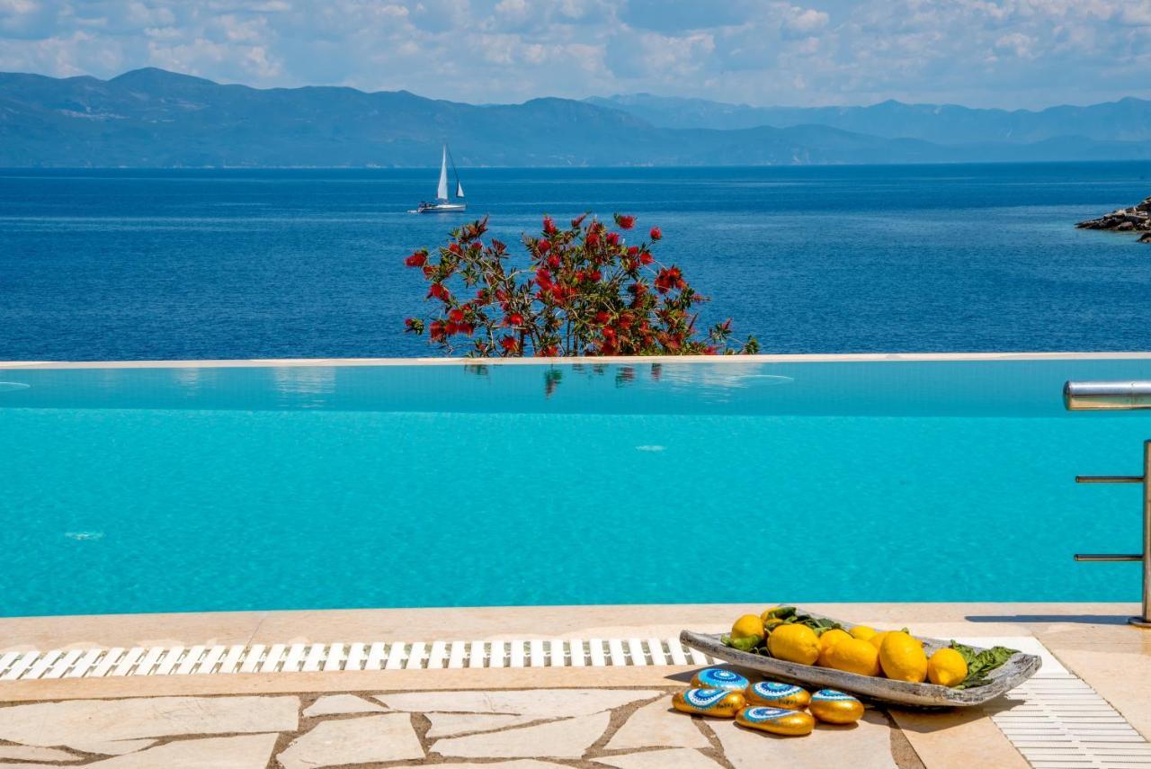 Villa Terra Del Nonno With Sea Views & Pool Гайос Екстериор снимка