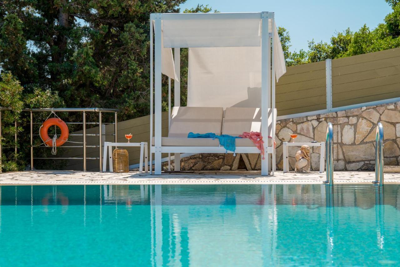 Villa Terra Del Nonno With Sea Views & Pool Гайос Екстериор снимка