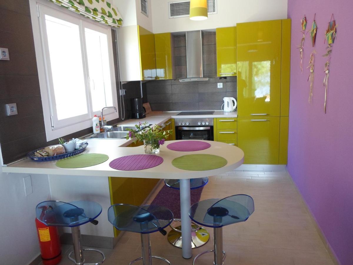Villa Terra Del Nonno With Sea Views & Pool Гайос Стая снимка